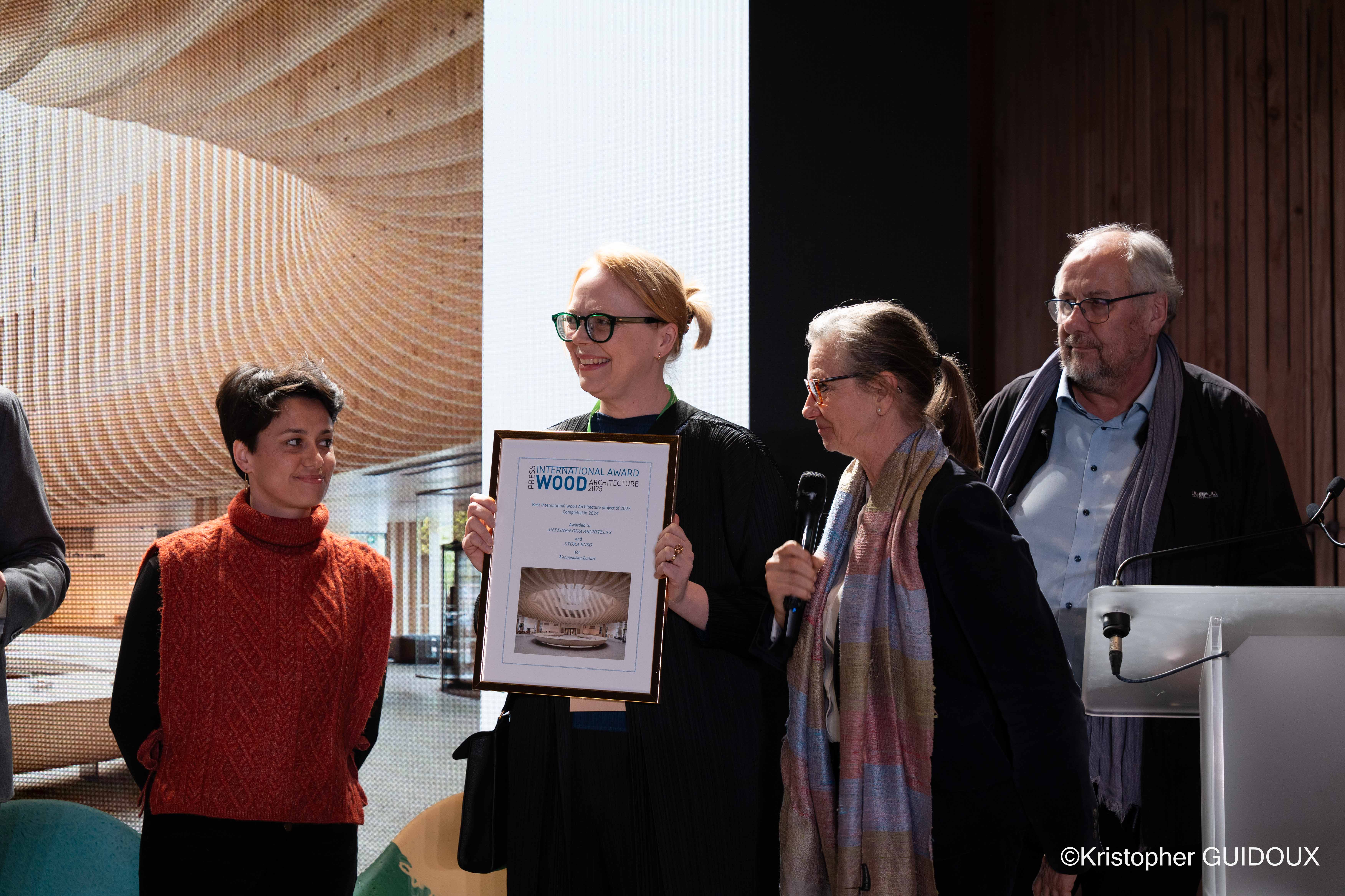 A4_Anttinen Selina_Anne Sophie Gouyen_Nicole Valkyser Bergmann_Pascal Triboulot_